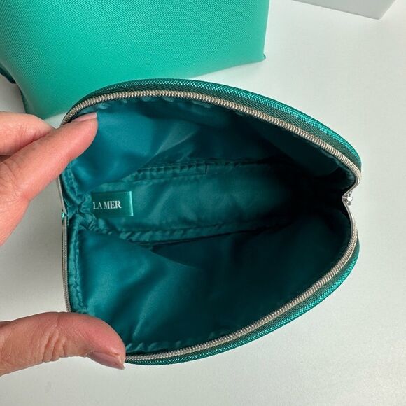 La Mer Cosmetic Makeup Bags Set of 2 Blue Green Zip Top Closure - Picture 6 of 7